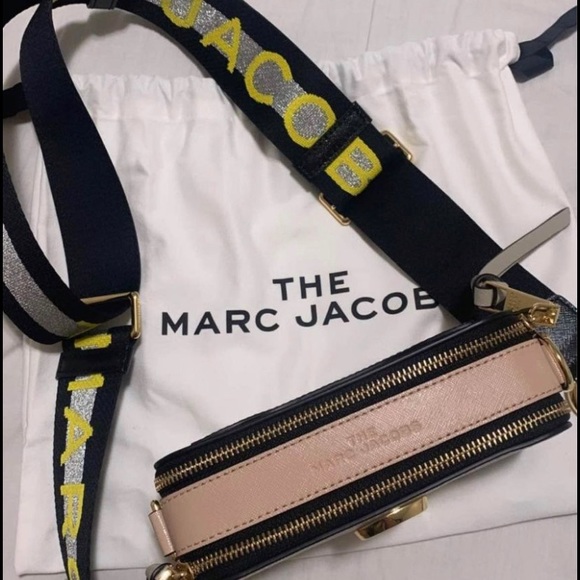 Marc Jacobs snapshot bag used once reason for selling decluttering - Picture 1 of 3